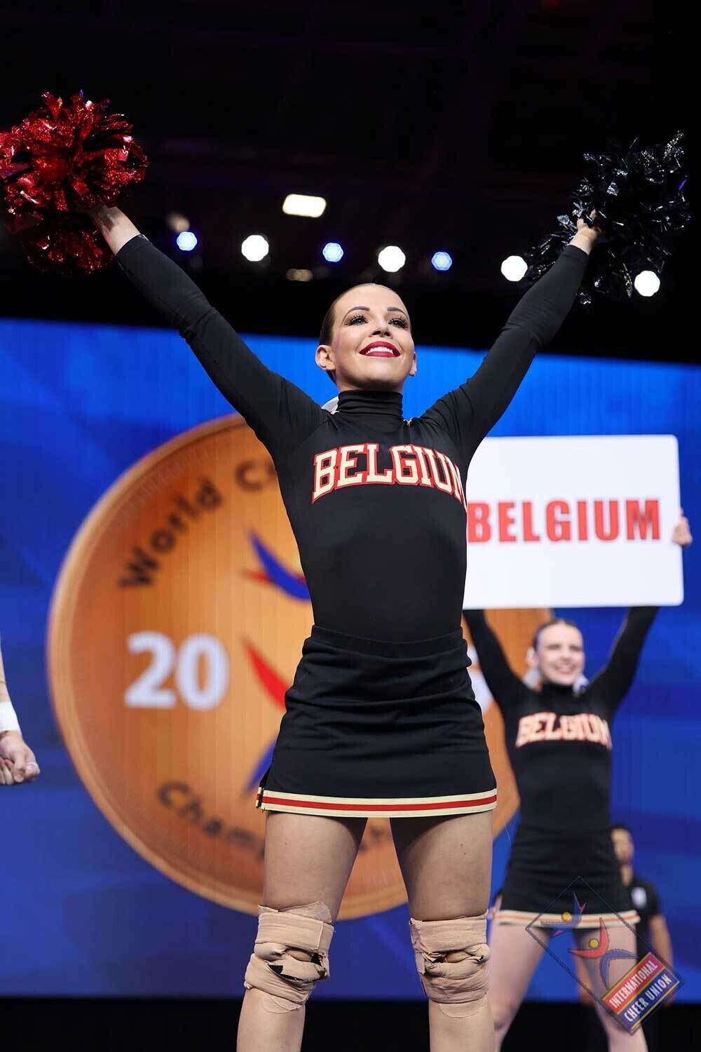 cheerleaders amberaerts3