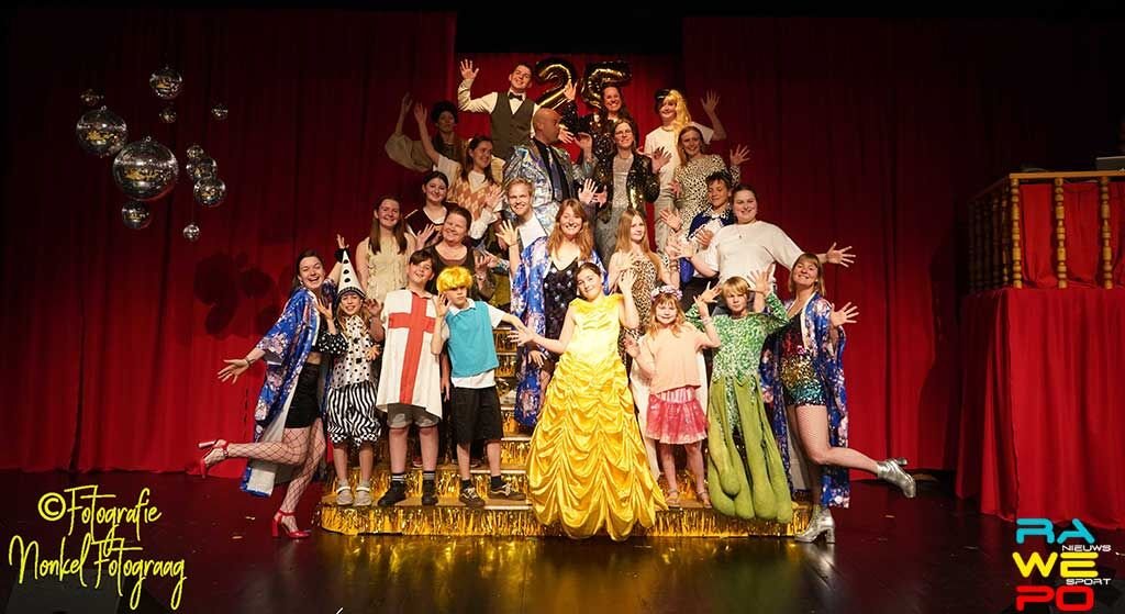 2026 04 22 toneeltuinhuisje 25jaar 3