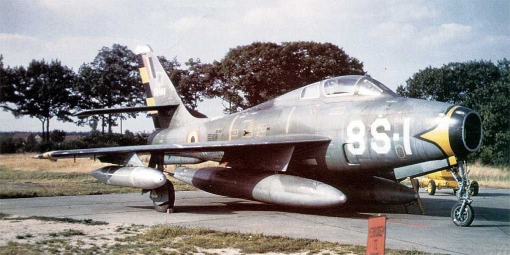 F84F Thunderstreak FU144