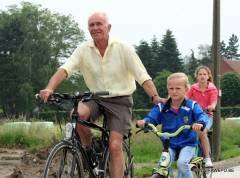 Fietspad -_jong_en_oud