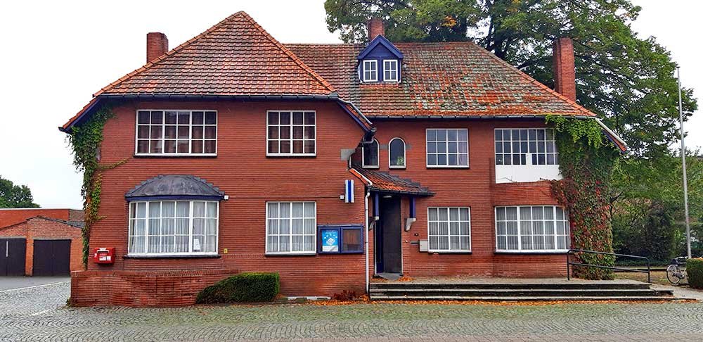 oud gemeentehuis Ravels