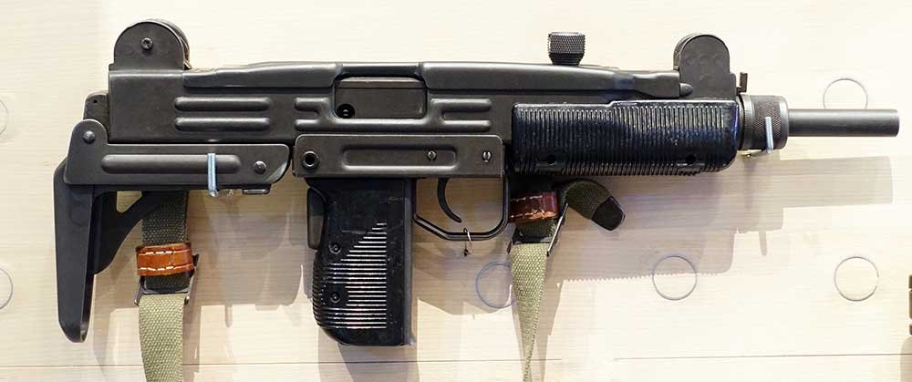 Uzi