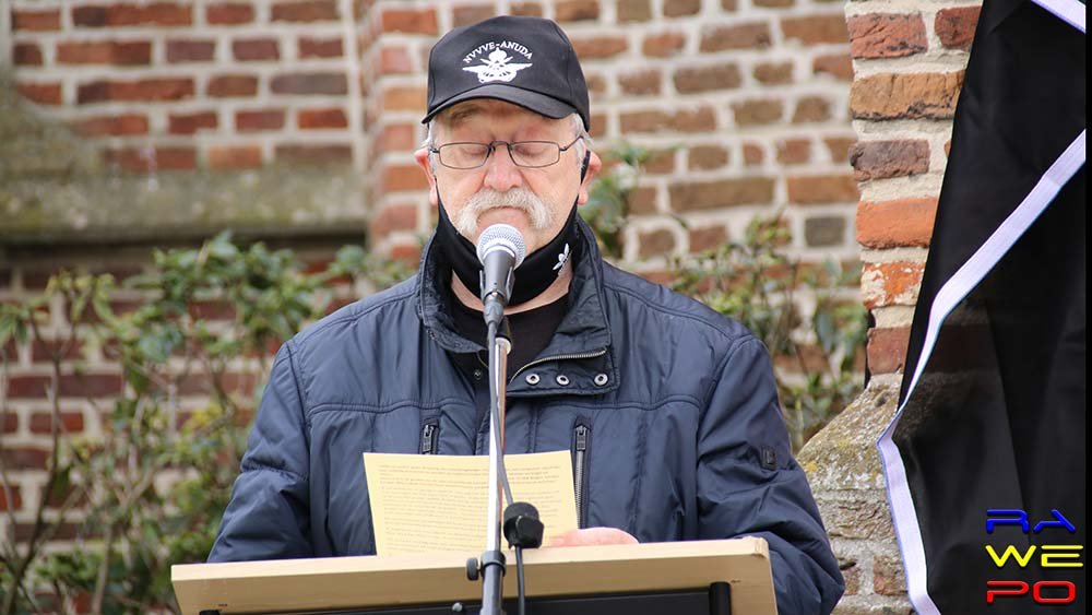 onthulling gedenkplaat slachtoffersWO2 4