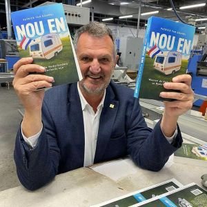 NOU EN Patrick bij de drukker 1