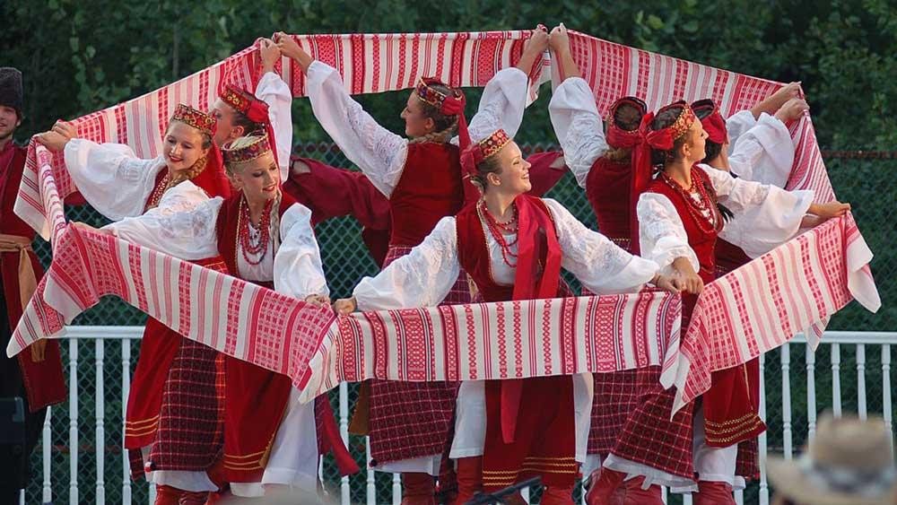 Ukrainian dance at Soyuzivka