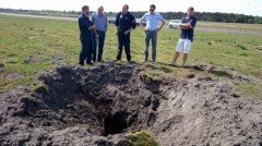 Bom krater_vliegveld_Weelde