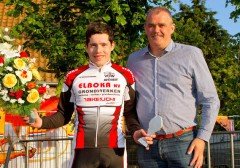 Trofee Ysklokje_-_Noyens_en_wedstrijdsponsor_Paul_Van_Gils